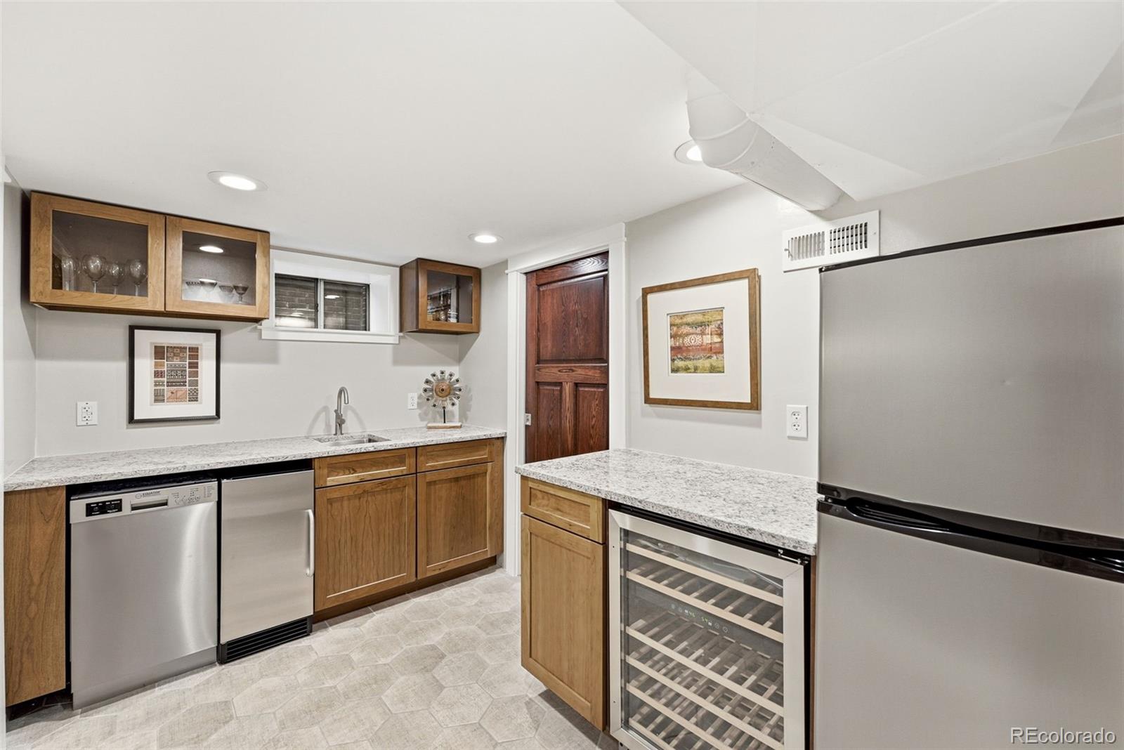 MLS Image #37 for 309 s high street,denver, Colorado