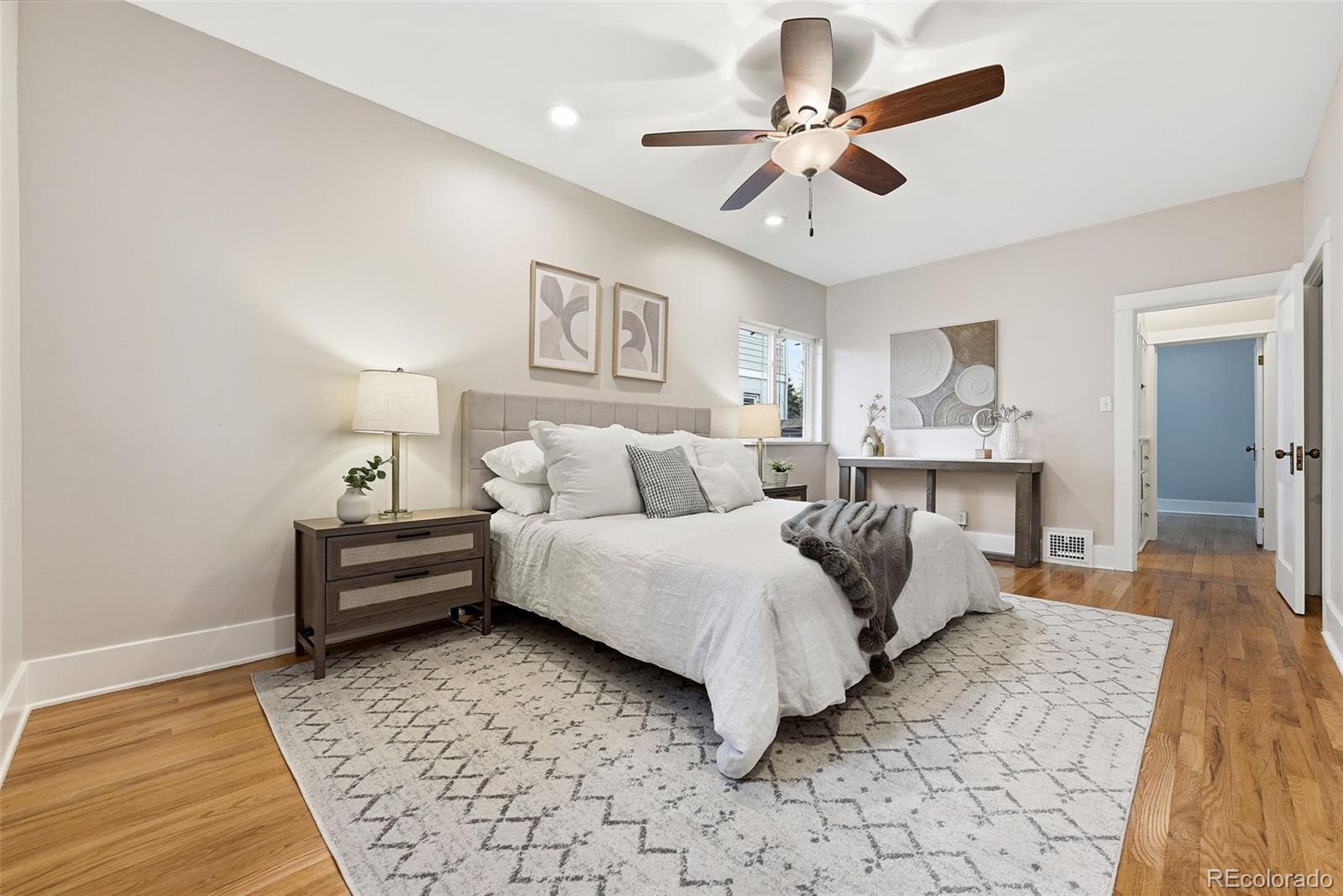 MLS Image #4 for 309 s high street,denver, Colorado