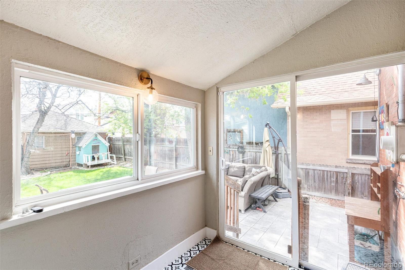 MLS Image #16 for 220 s emerson street,denver, Colorado