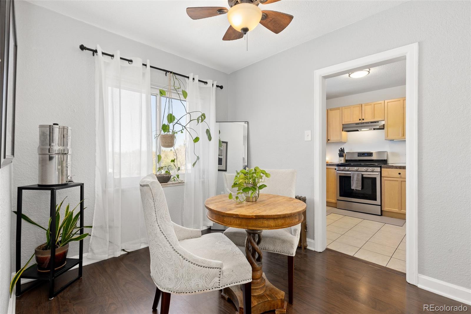 MLS Image #10 for 1481  ash street,denver, Colorado