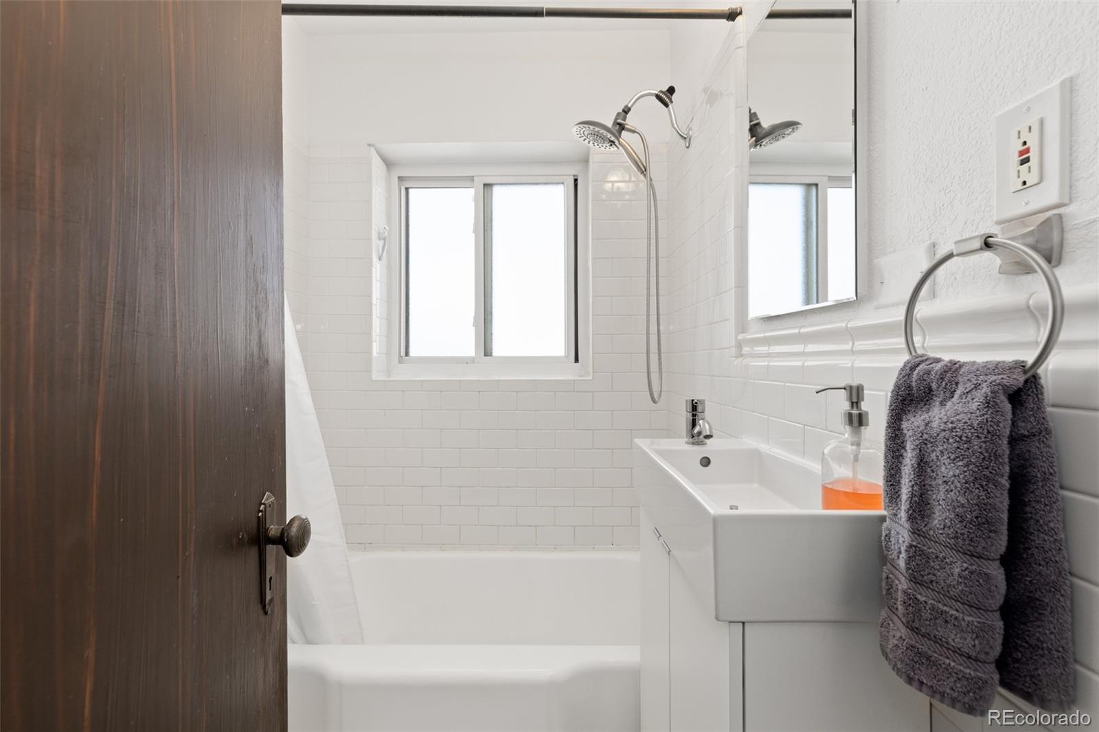 MLS Image #23 for 1481  ash street,denver, Colorado