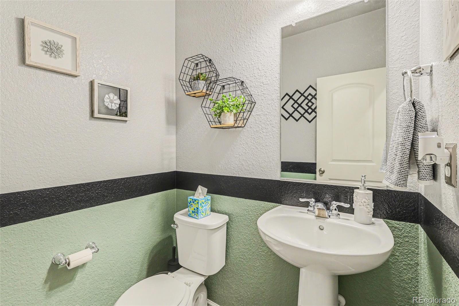 MLS Image #10 for 13685  ash circle,thornton, Colorado