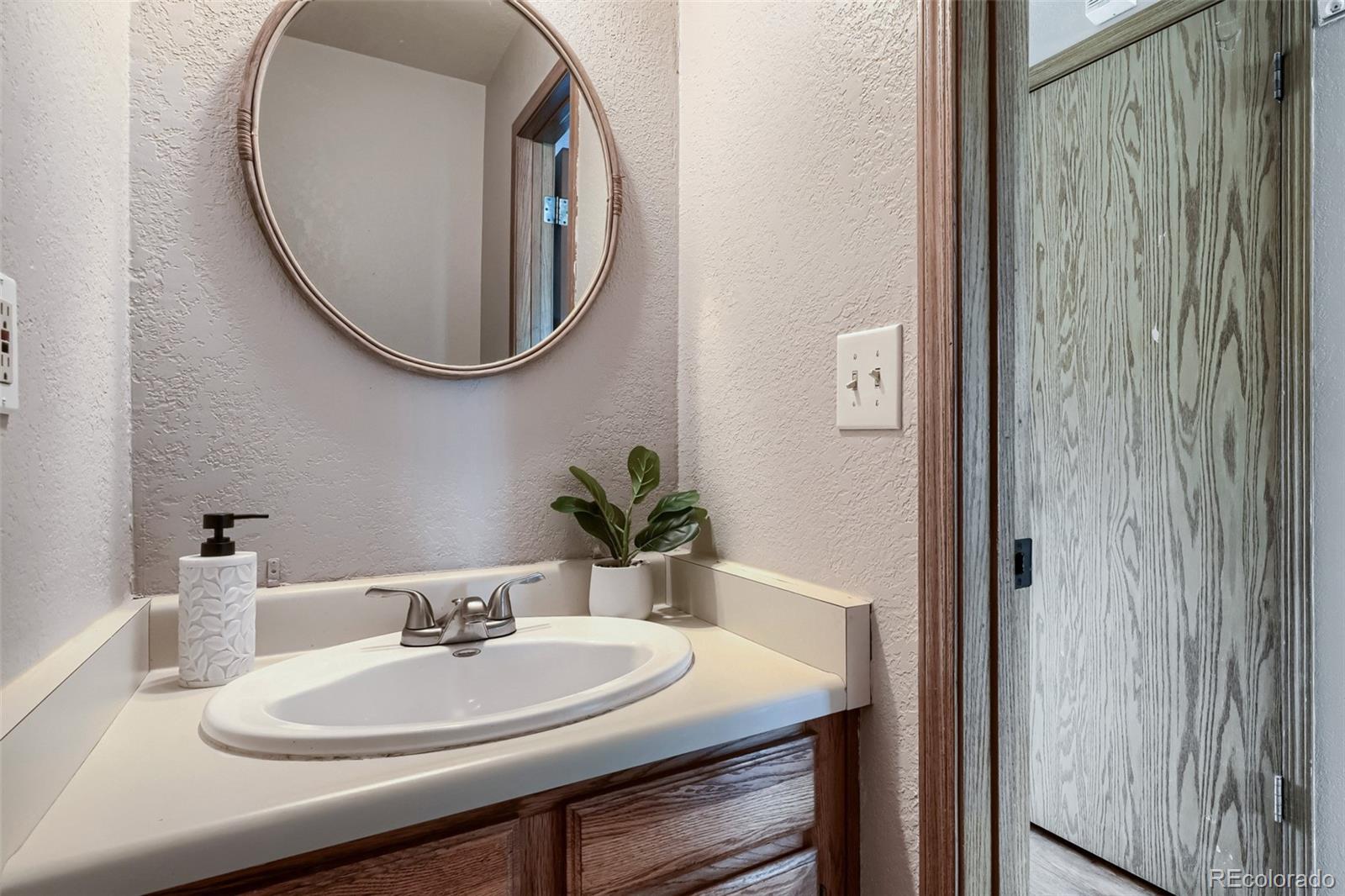 MLS Image #10 for 11913 e kepner drive ,aurora, Colorado