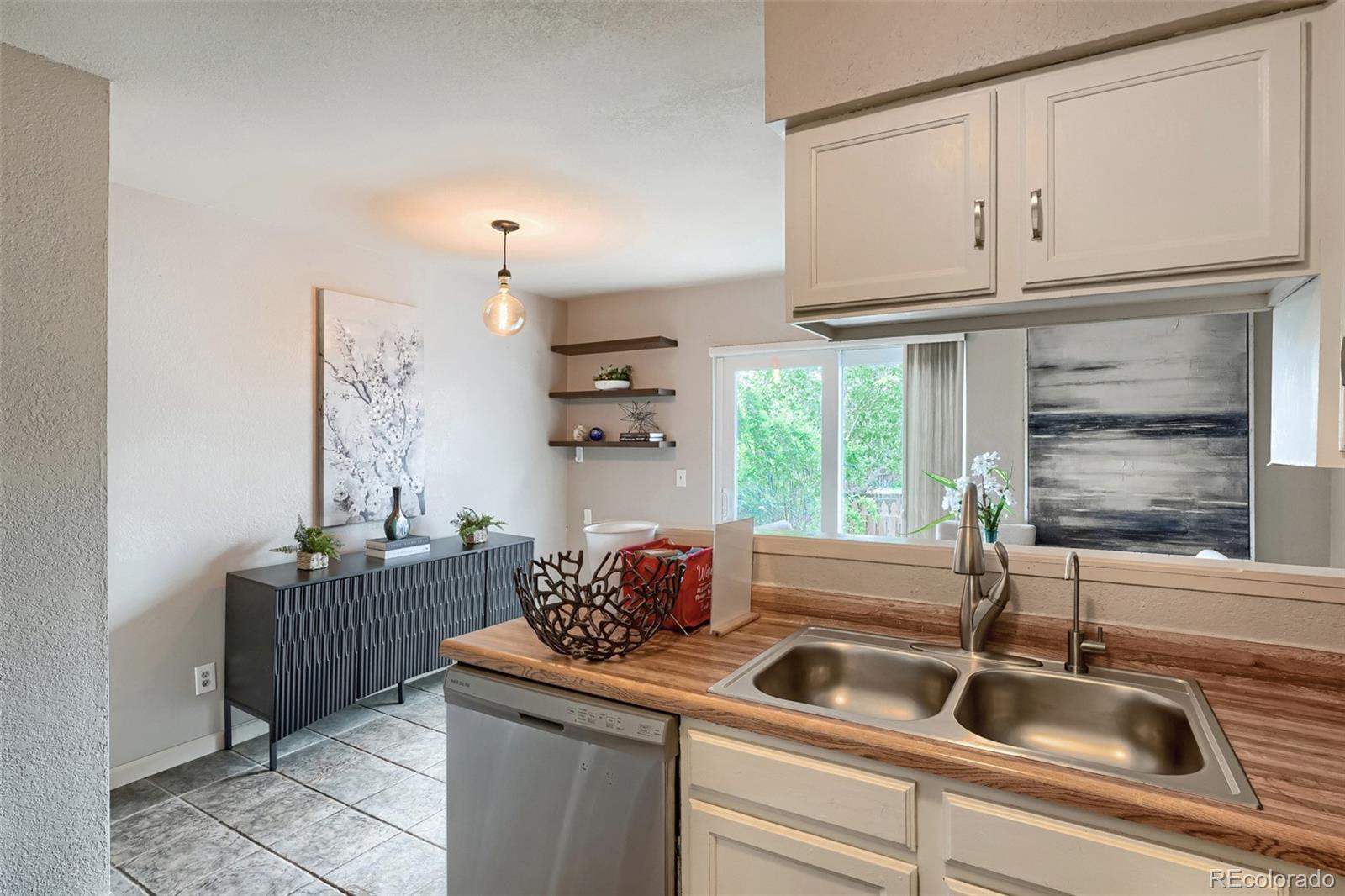 MLS Image #5 for 11913 e kepner drive ,aurora, Colorado