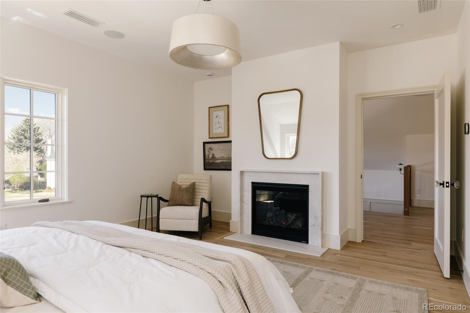 MLS Image #15 for 858 s saint paul street,denver, Colorado