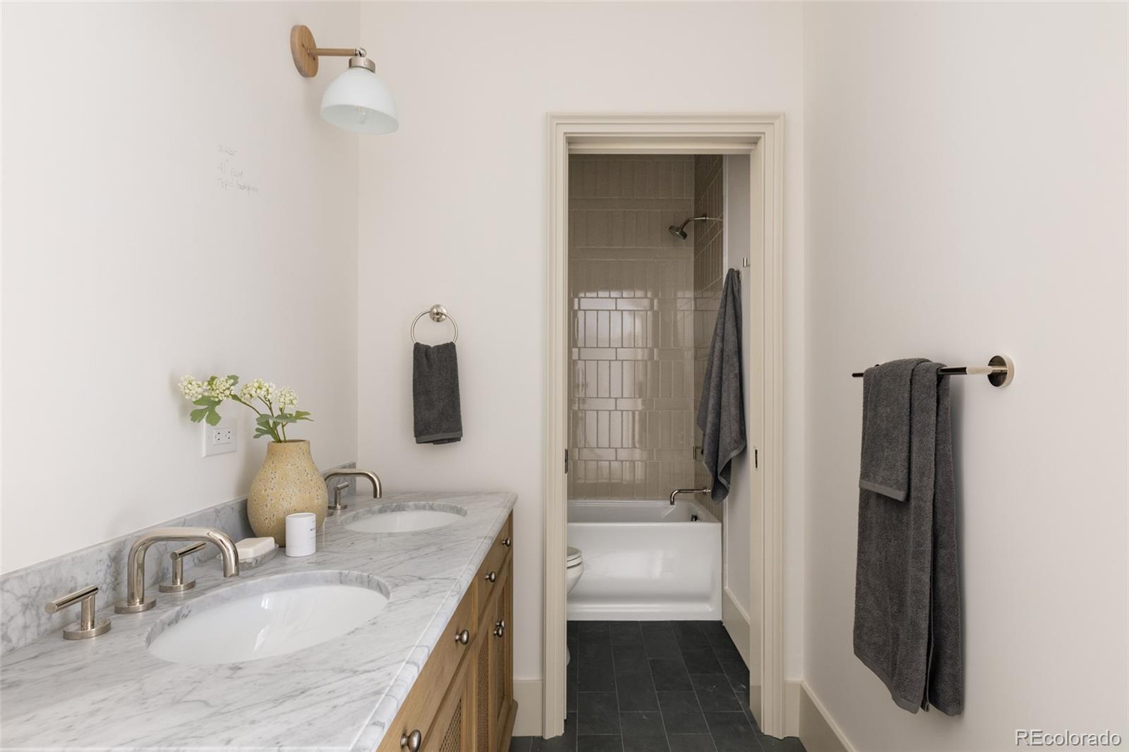 MLS Image #22 for 858 s saint paul street,denver, Colorado