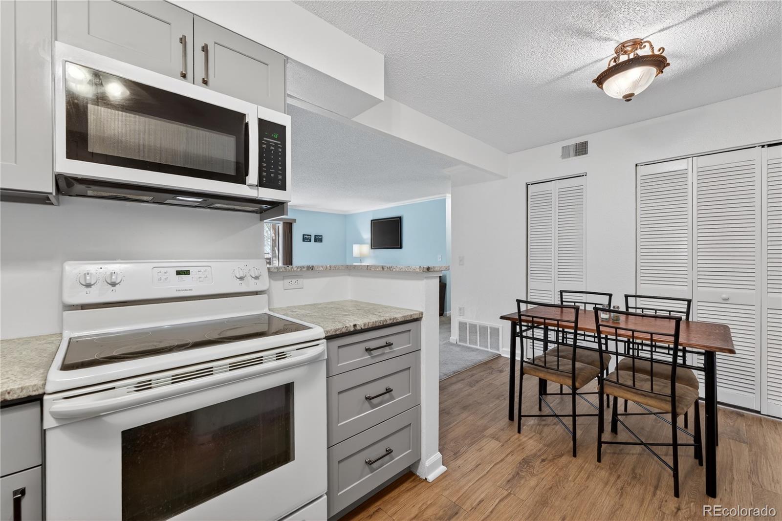 MLS Image #12 for 3320 s ammons street,lakewood, Colorado