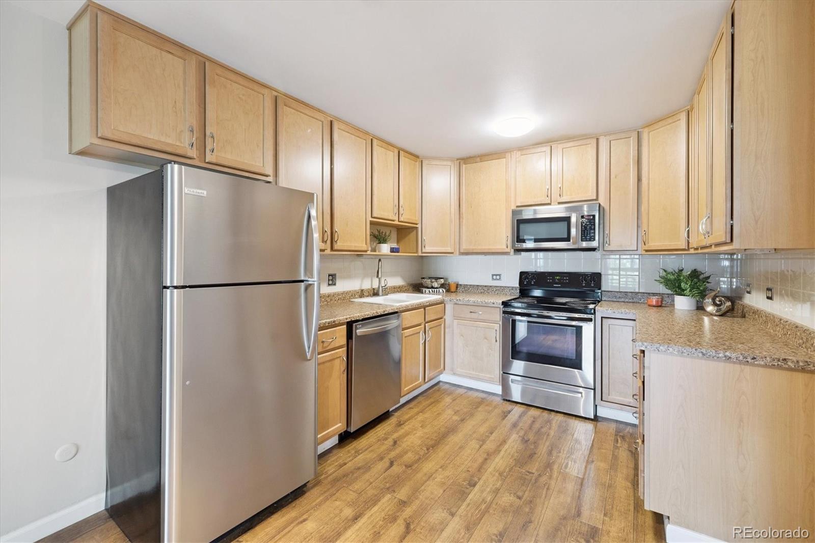 MLS Image #2 for 9155 e center avenue 2d,denver, Colorado