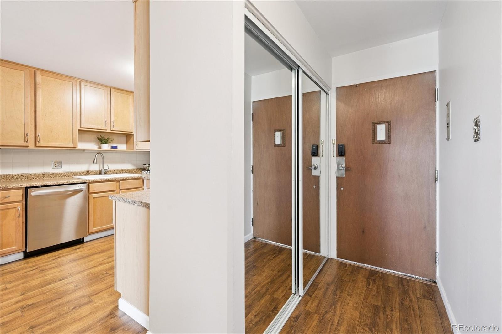 MLS Image #6 for 9155 e center avenue 2d,denver, Colorado