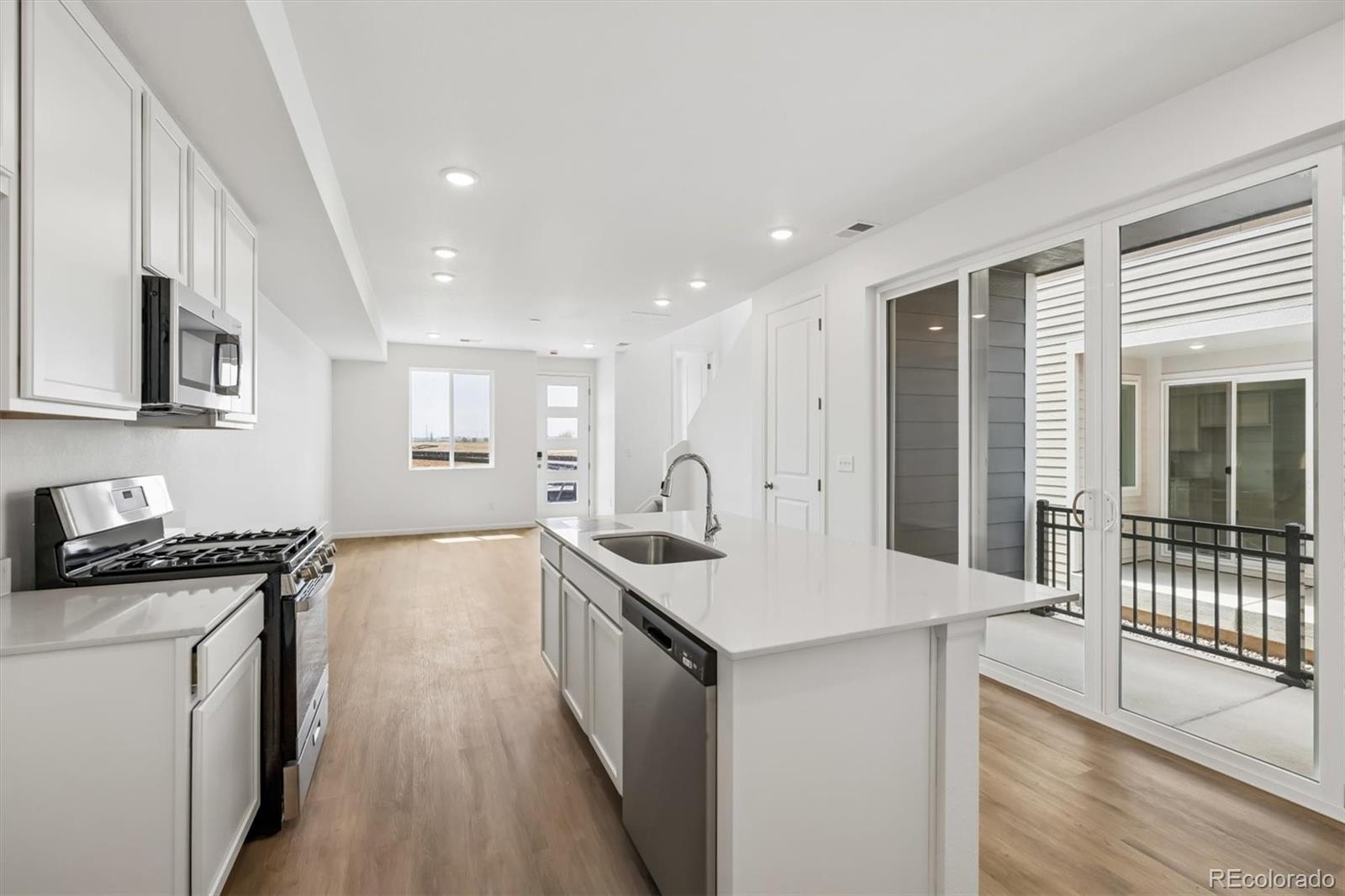MLS Image #8 for 24131 e 30th place,aurora, Colorado