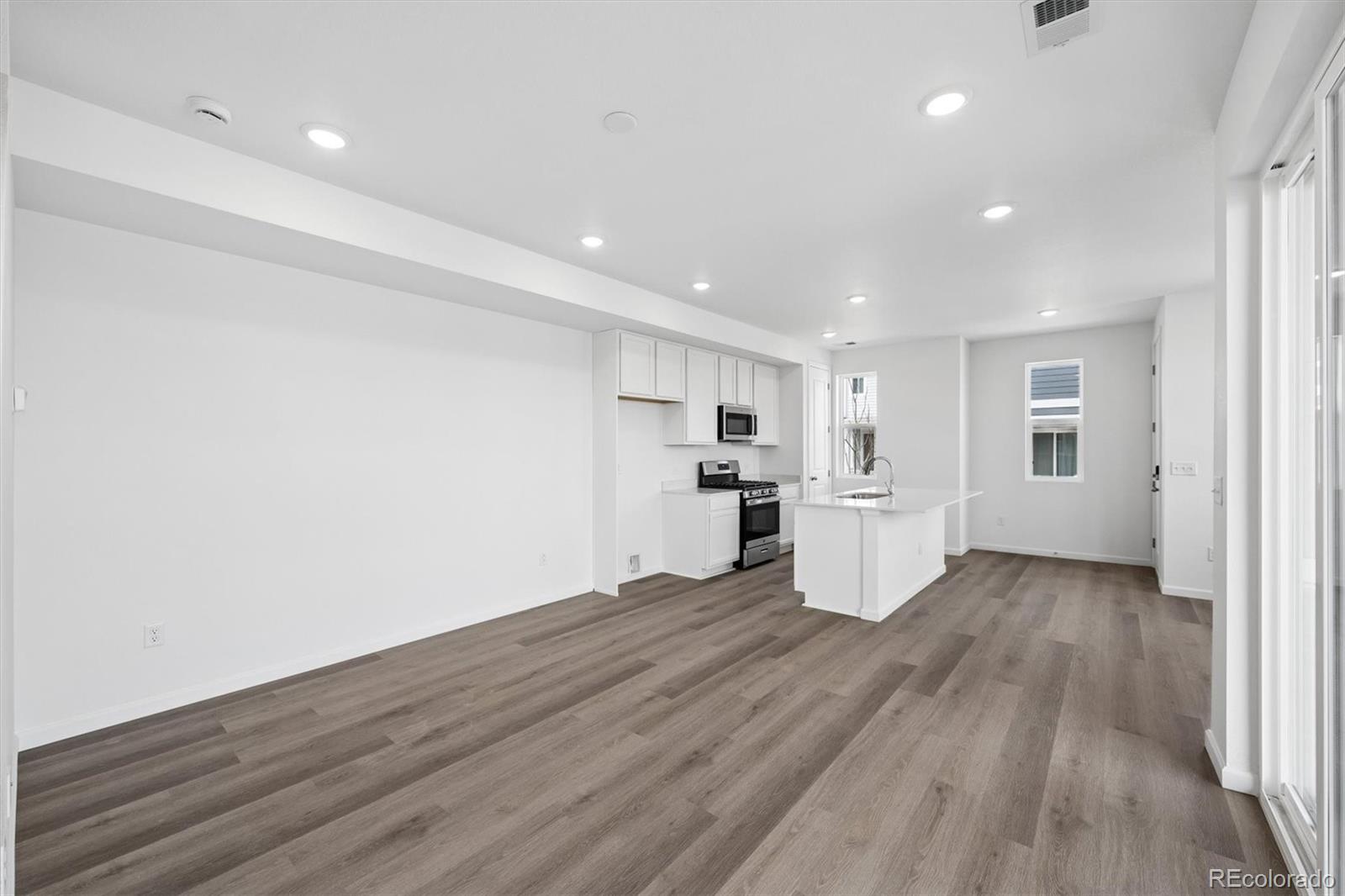 MLS Image #10 for 24161 e 30th place,aurora, Colorado