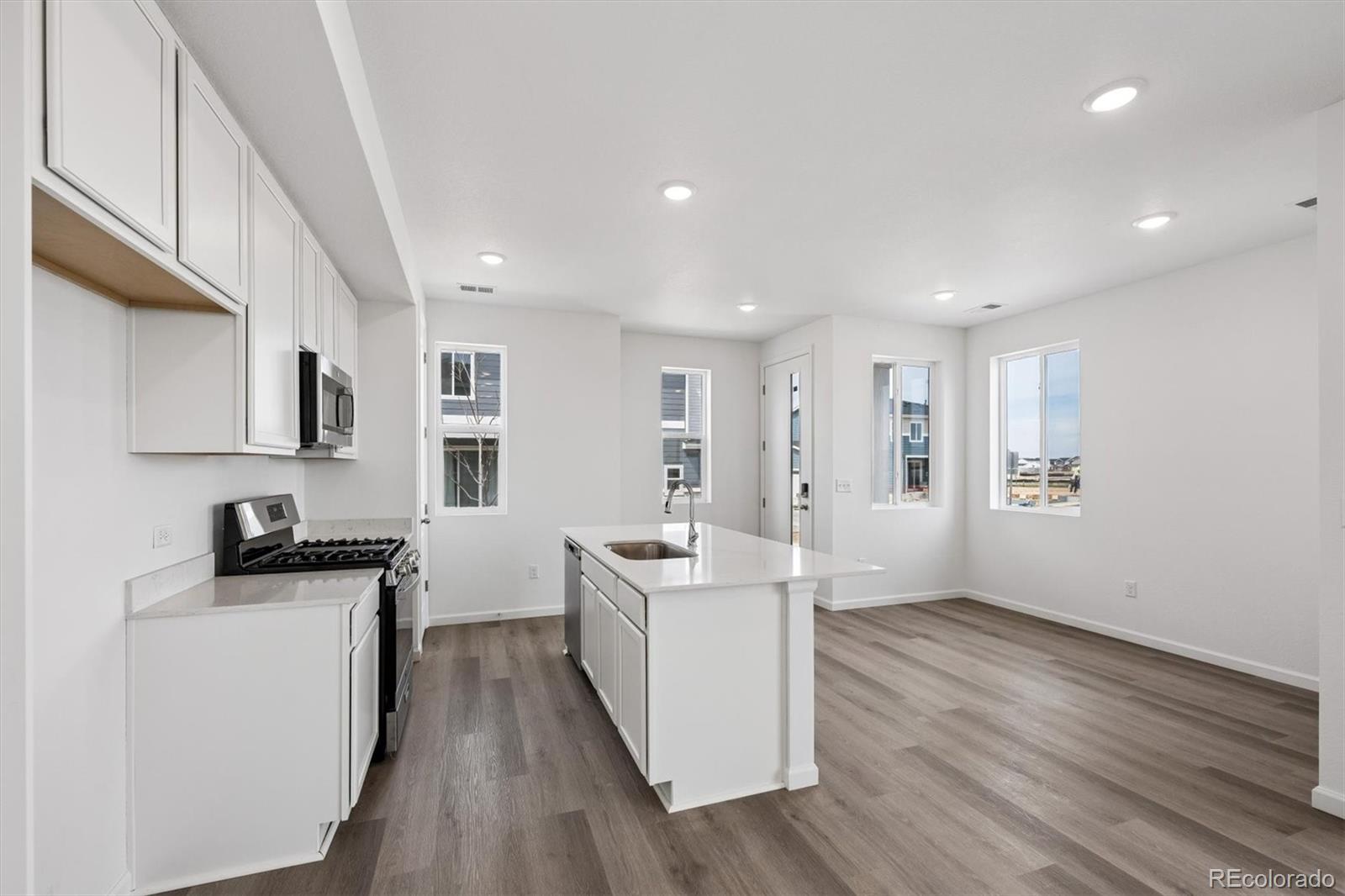 MLS Image #4 for 24161 e 30th place,aurora, Colorado