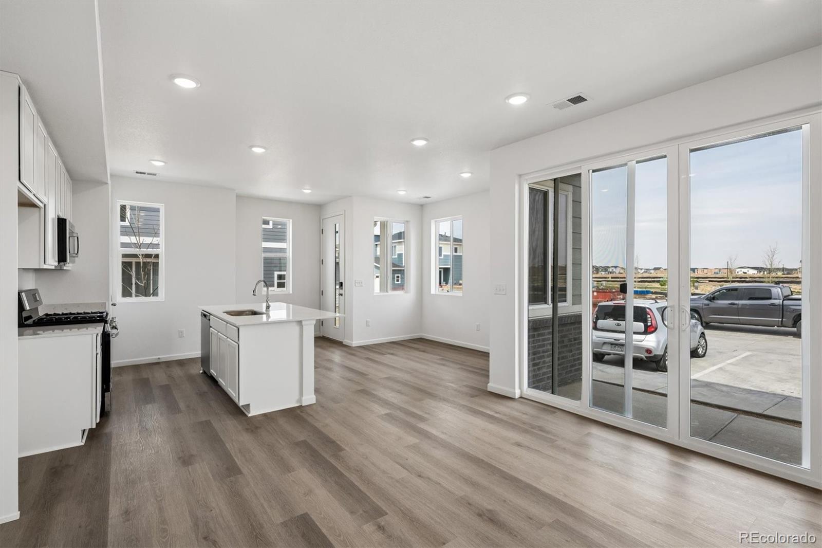 MLS Image #5 for 24161 e 30th place,aurora, Colorado