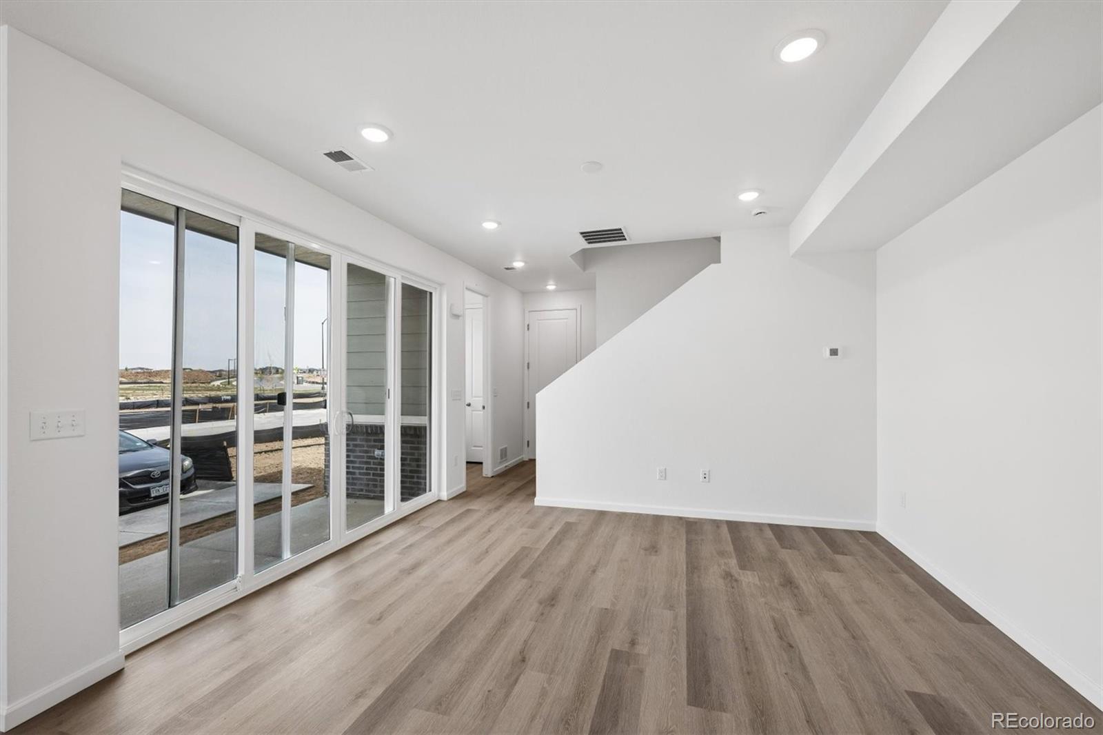 MLS Image #8 for 24161 e 30th place,aurora, Colorado