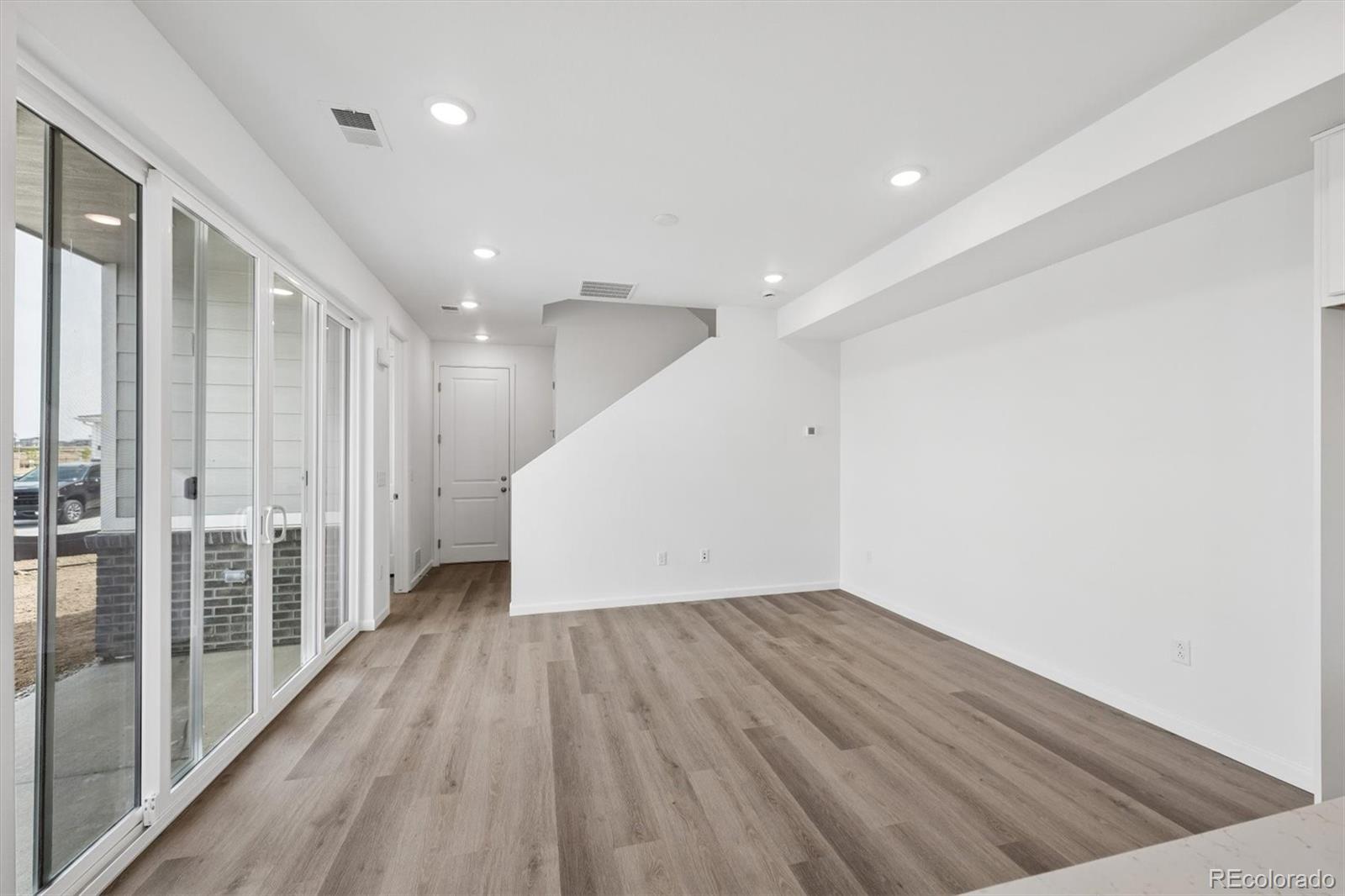 MLS Image #9 for 24161 e 30th place,aurora, Colorado