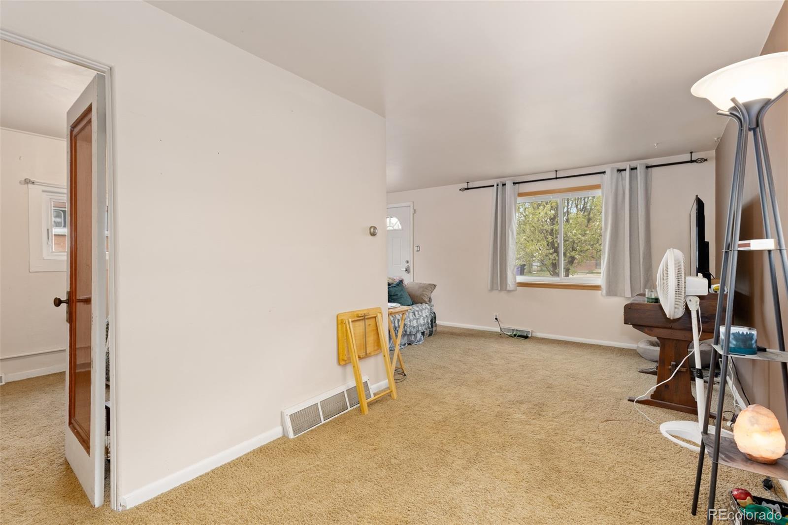 MLS Image #6 for 658 s newton street,denver, Colorado