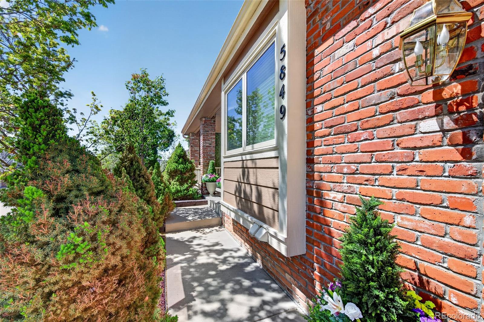 MLS Image #2 for 5849 s danube circle,aurora, Colorado