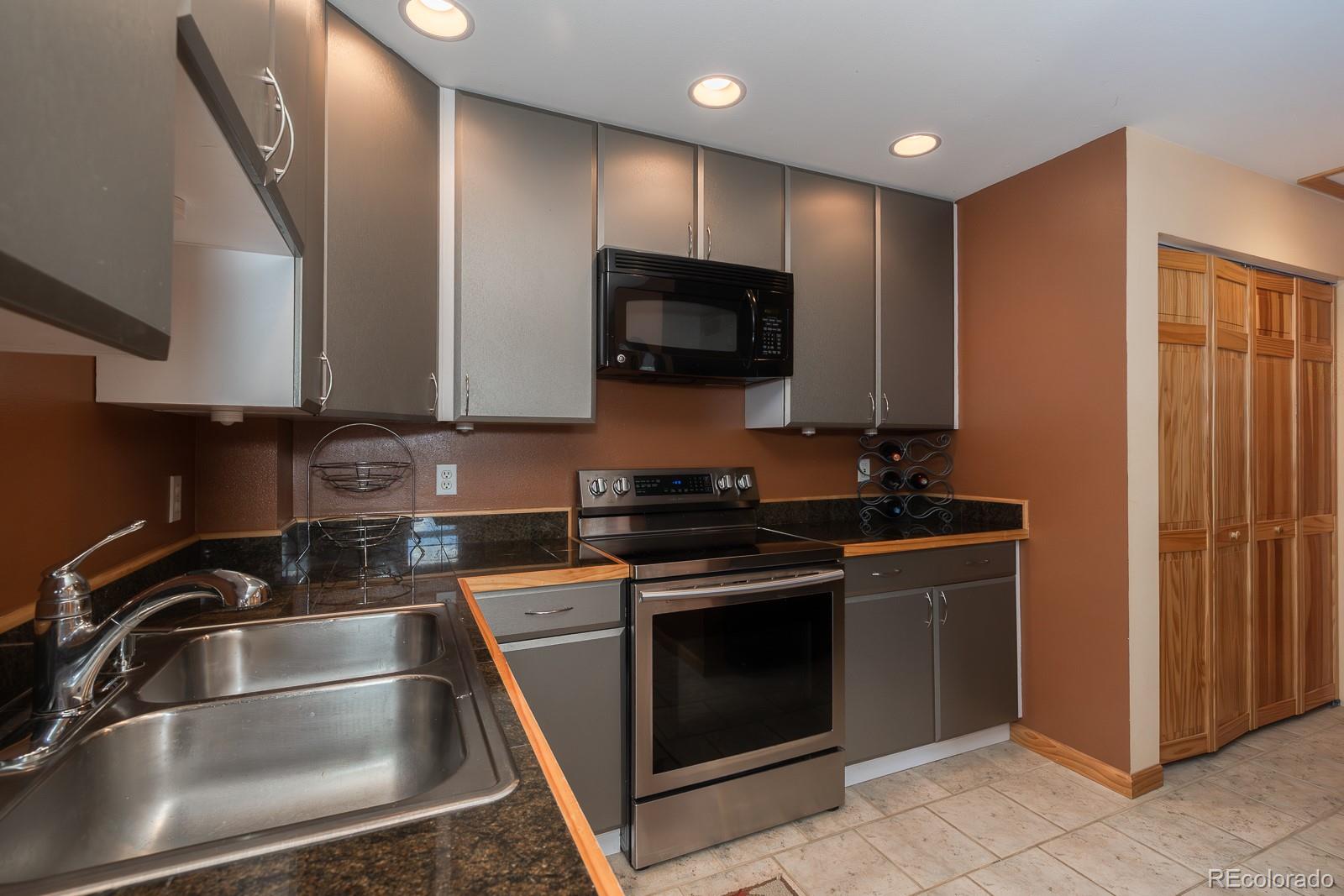MLS Image #12 for 813  ermine lane,fraser, Colorado