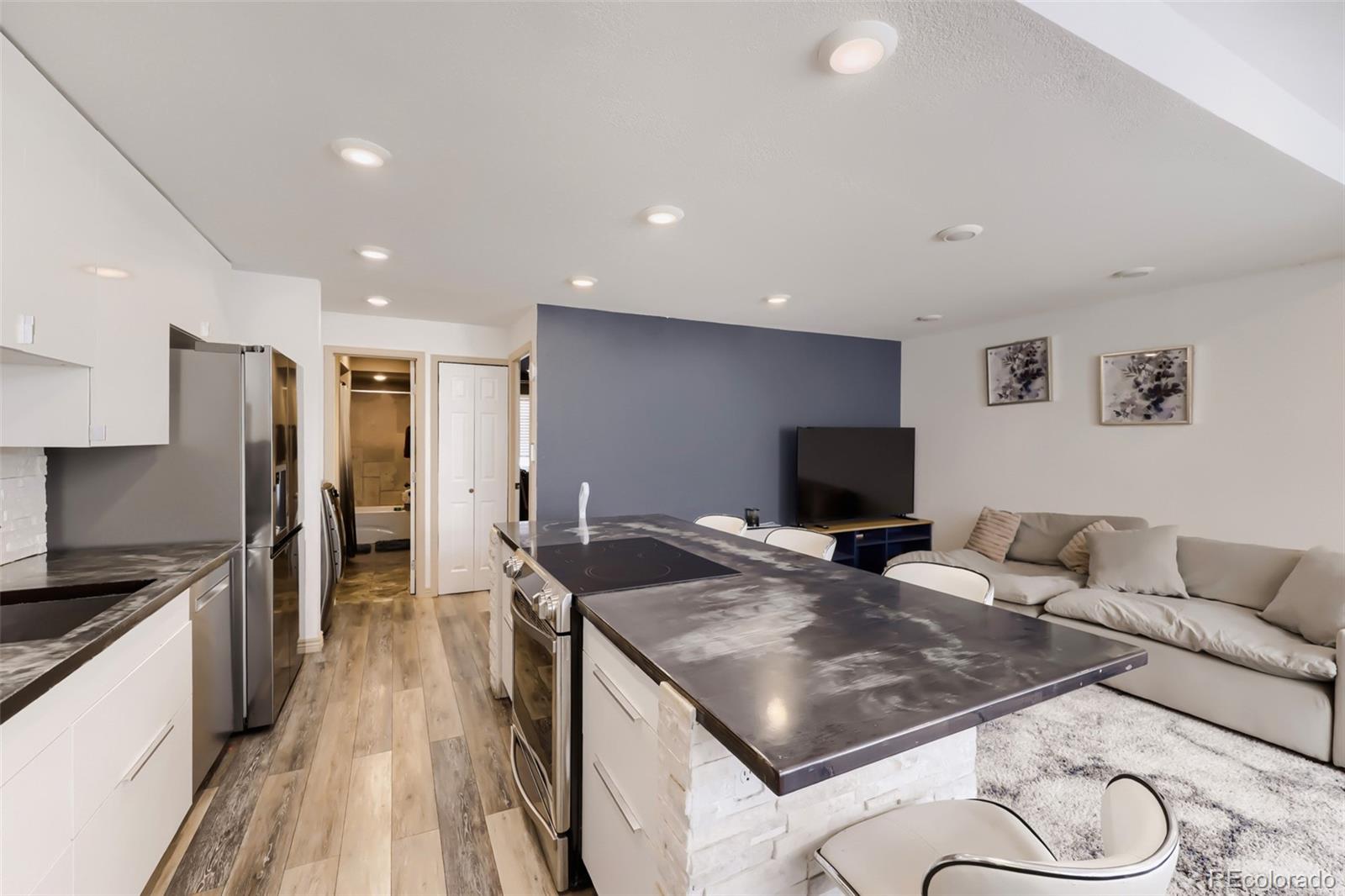 MLS Image #3 for 364 s ironton street 427,aurora, Colorado