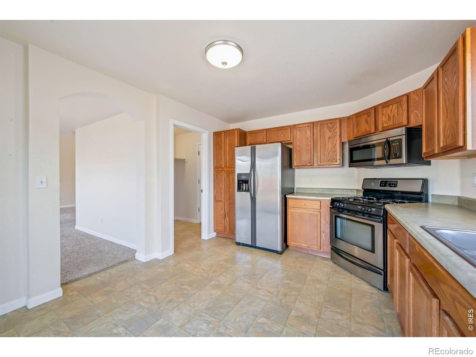 MLS Image #11 for 426  heritage lane,johnstown, Colorado