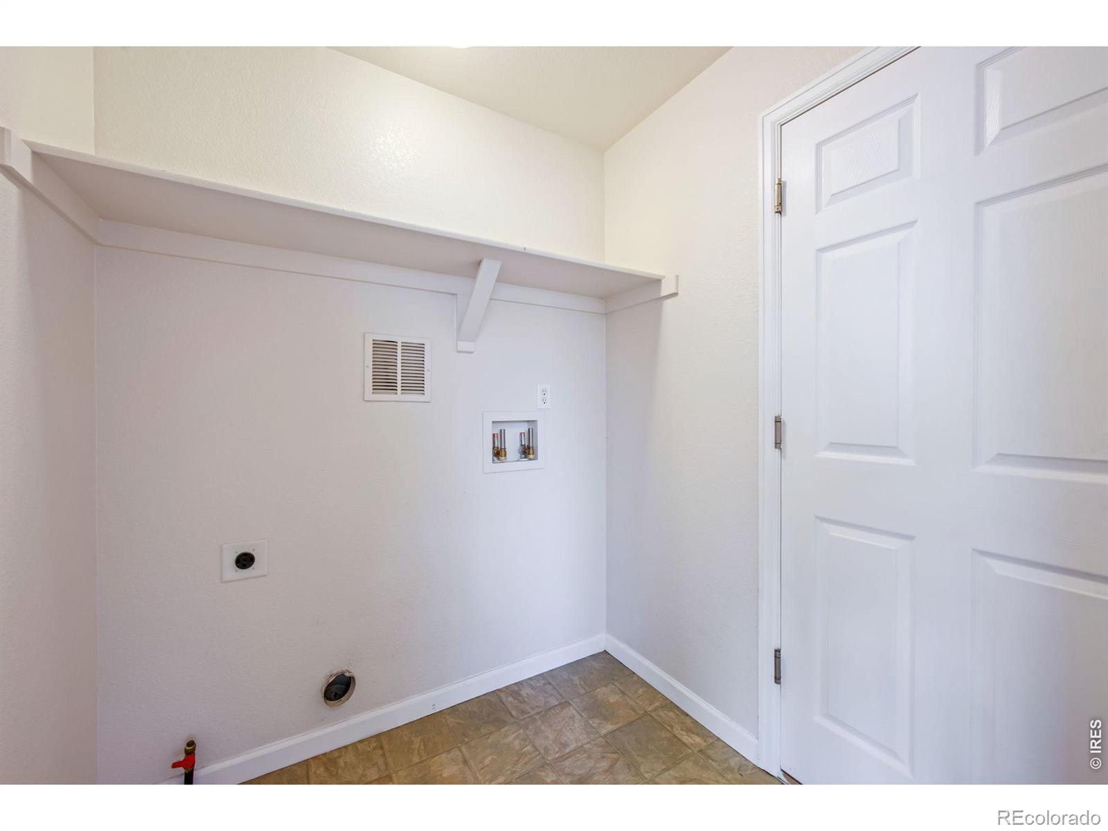 MLS Image #12 for 426  heritage lane,johnstown, Colorado