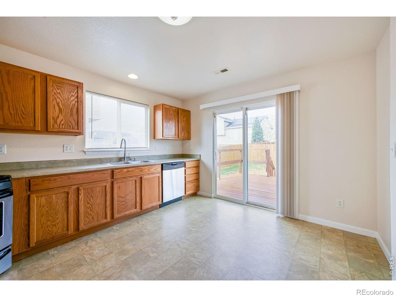 MLS Image #13 for 426  heritage lane,johnstown, Colorado