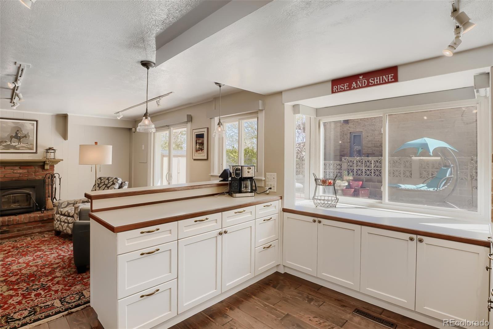 MLS Image #7 for 6690 e colorado drive,denver, Colorado