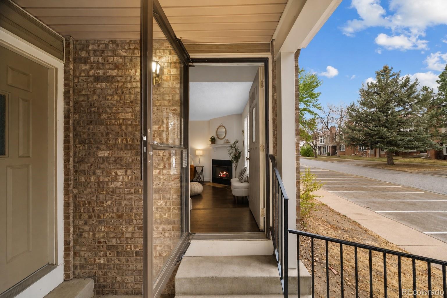 MLS Image #3 for 4684 s crystal way,aurora, Colorado