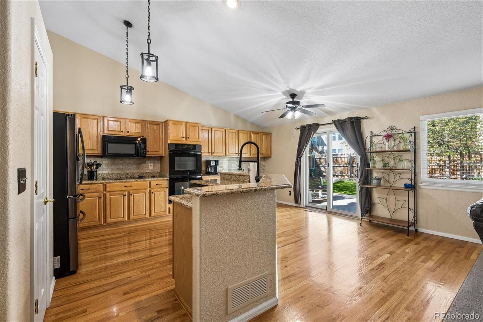 MLS Image #4 for 13897  dahlia street,thornton, Colorado