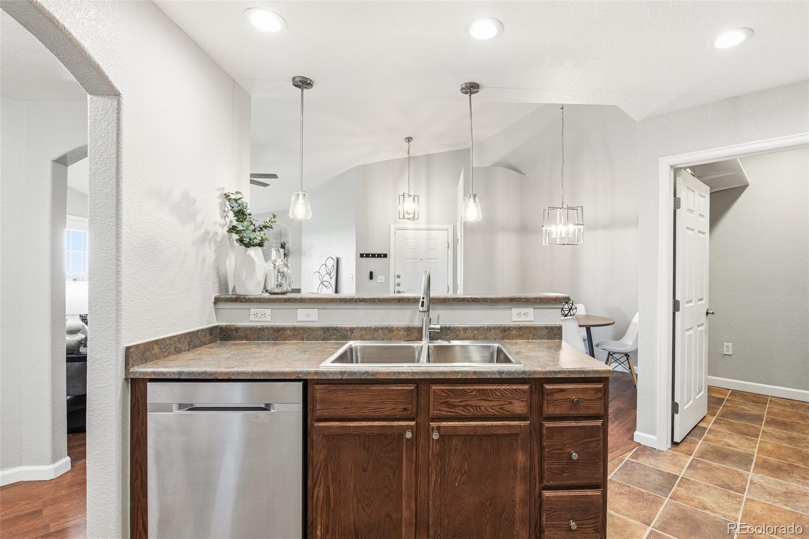 MLS Image #26 for 5735 n genoa way 306,aurora, Colorado