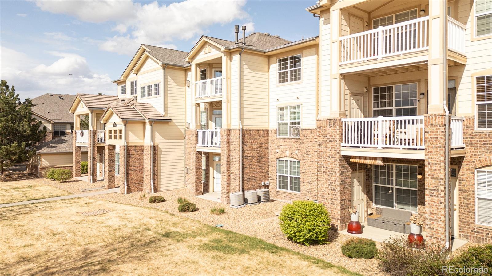 MLS Image #3 for 5735 n genoa way 306,aurora, Colorado