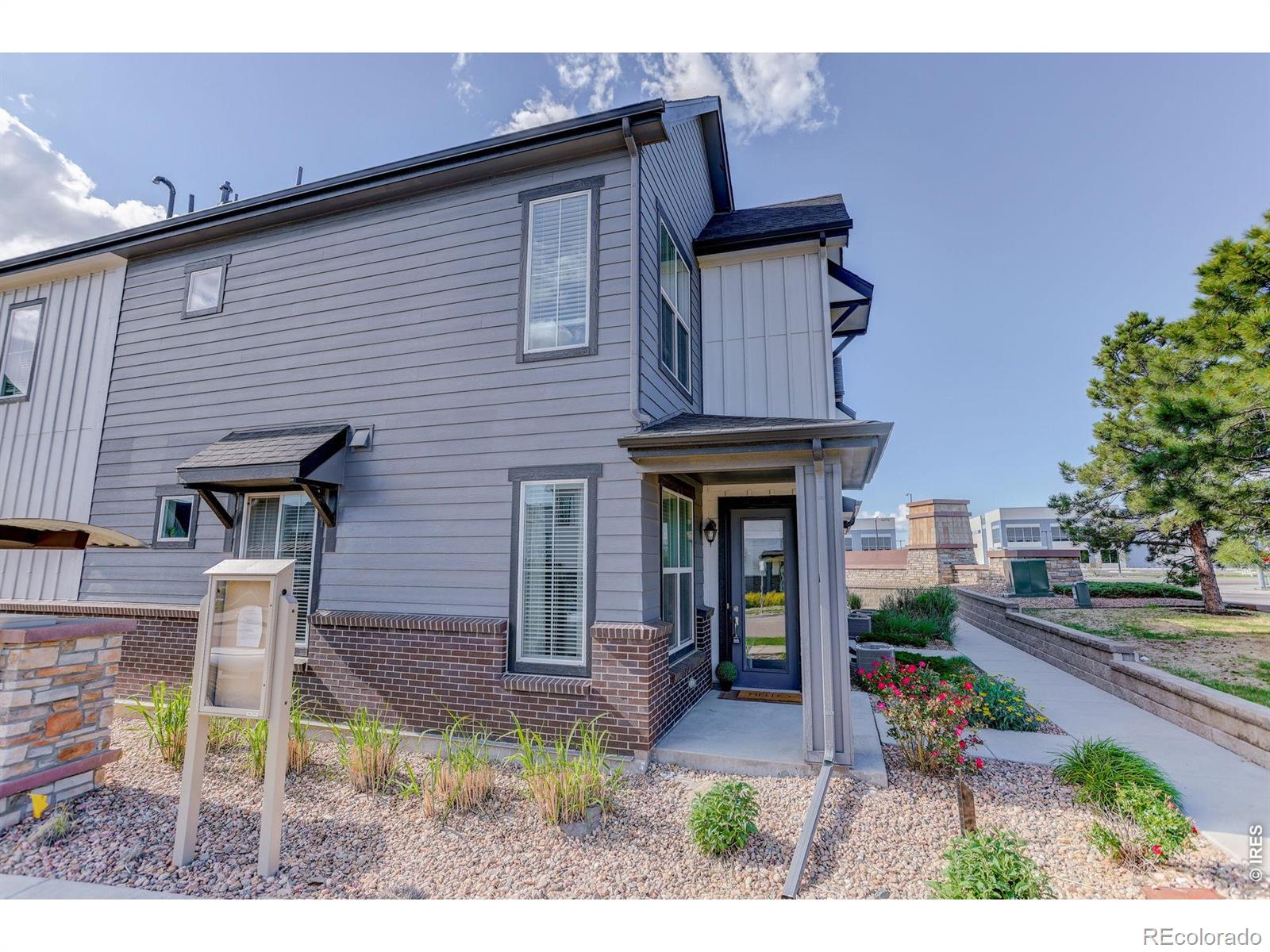 MLS Image #1 for 9251  garnett way,arvada, Colorado