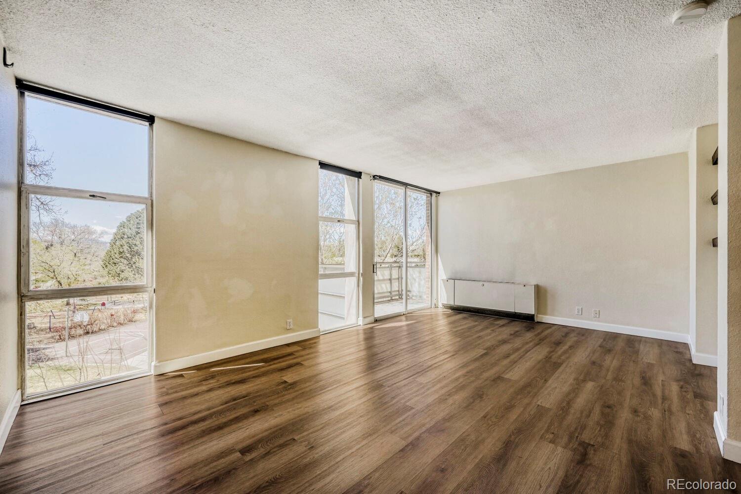 MLS Image #5 for 2500 s york street,denver, Colorado