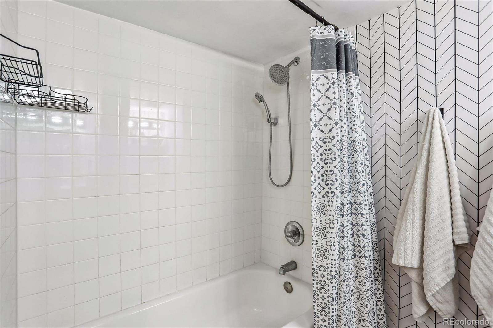 MLS Image #35 for 17698 e loyola drive d,aurora, Colorado