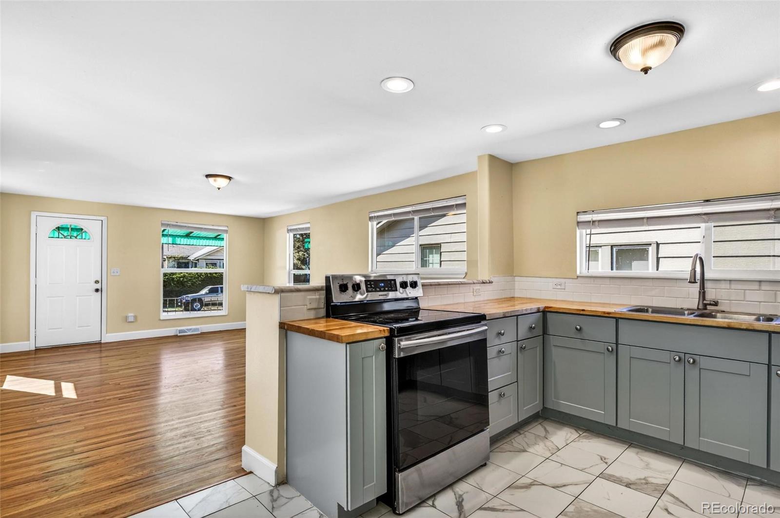 MLS Image #12 for 3262 s logan street,englewood, Colorado