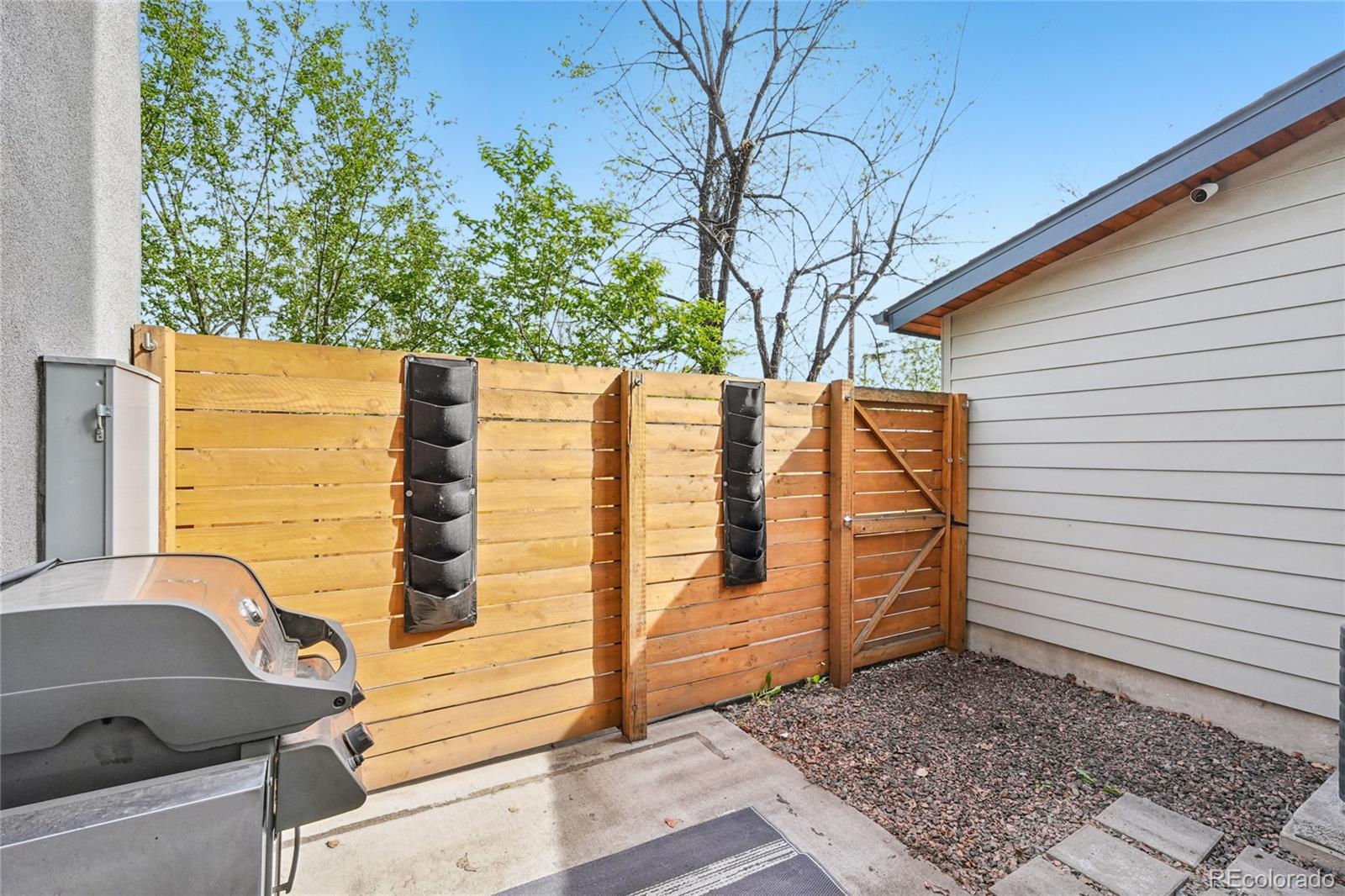 MLS Image #11 for 558  madison street,denver, Colorado