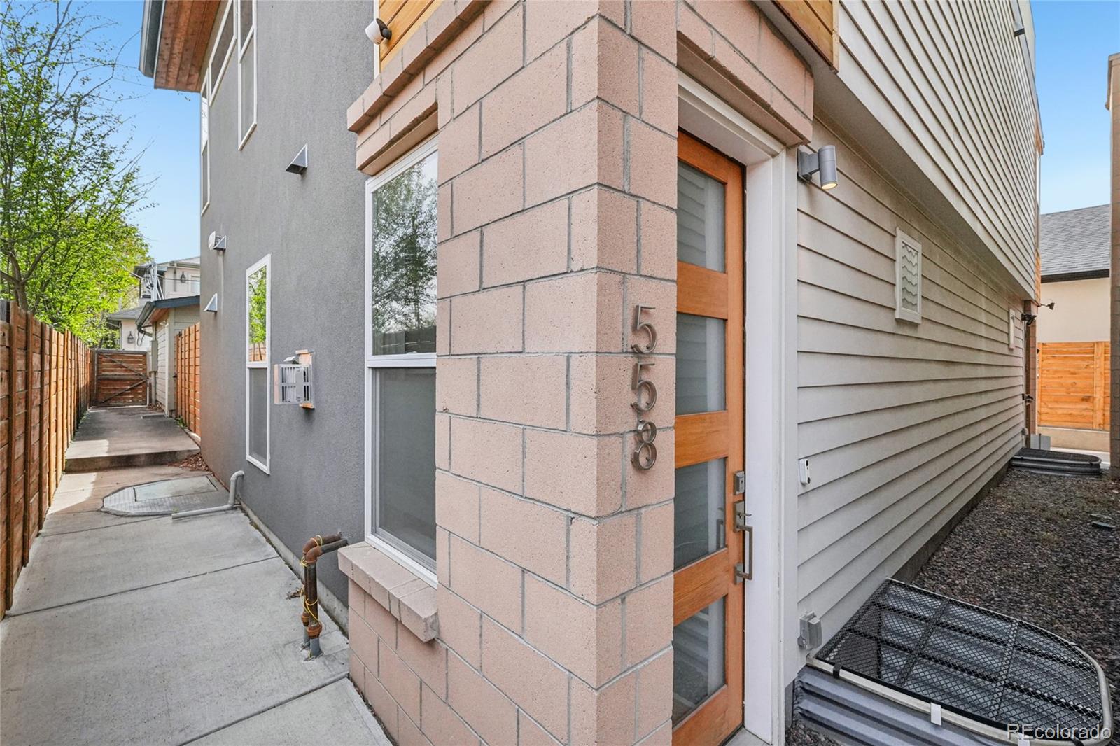 MLS Image #32 for 558  madison street,denver, Colorado