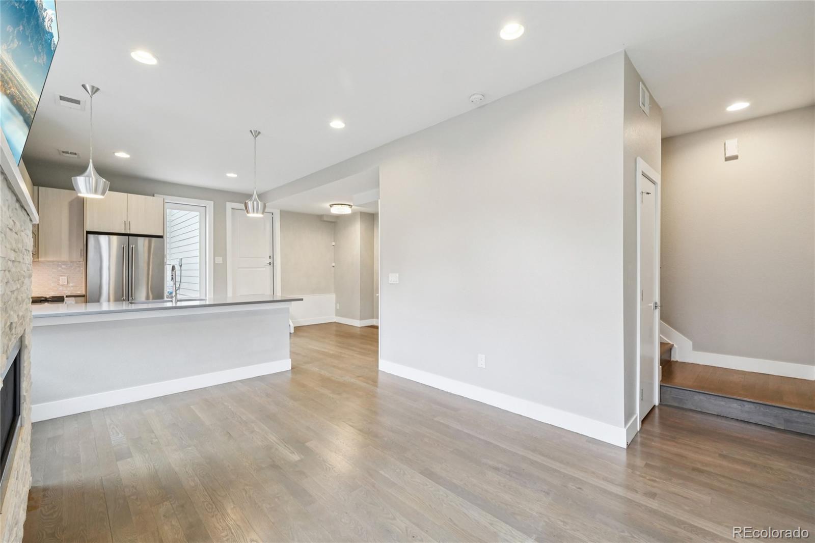 MLS Image #36 for 558  madison street,denver, Colorado