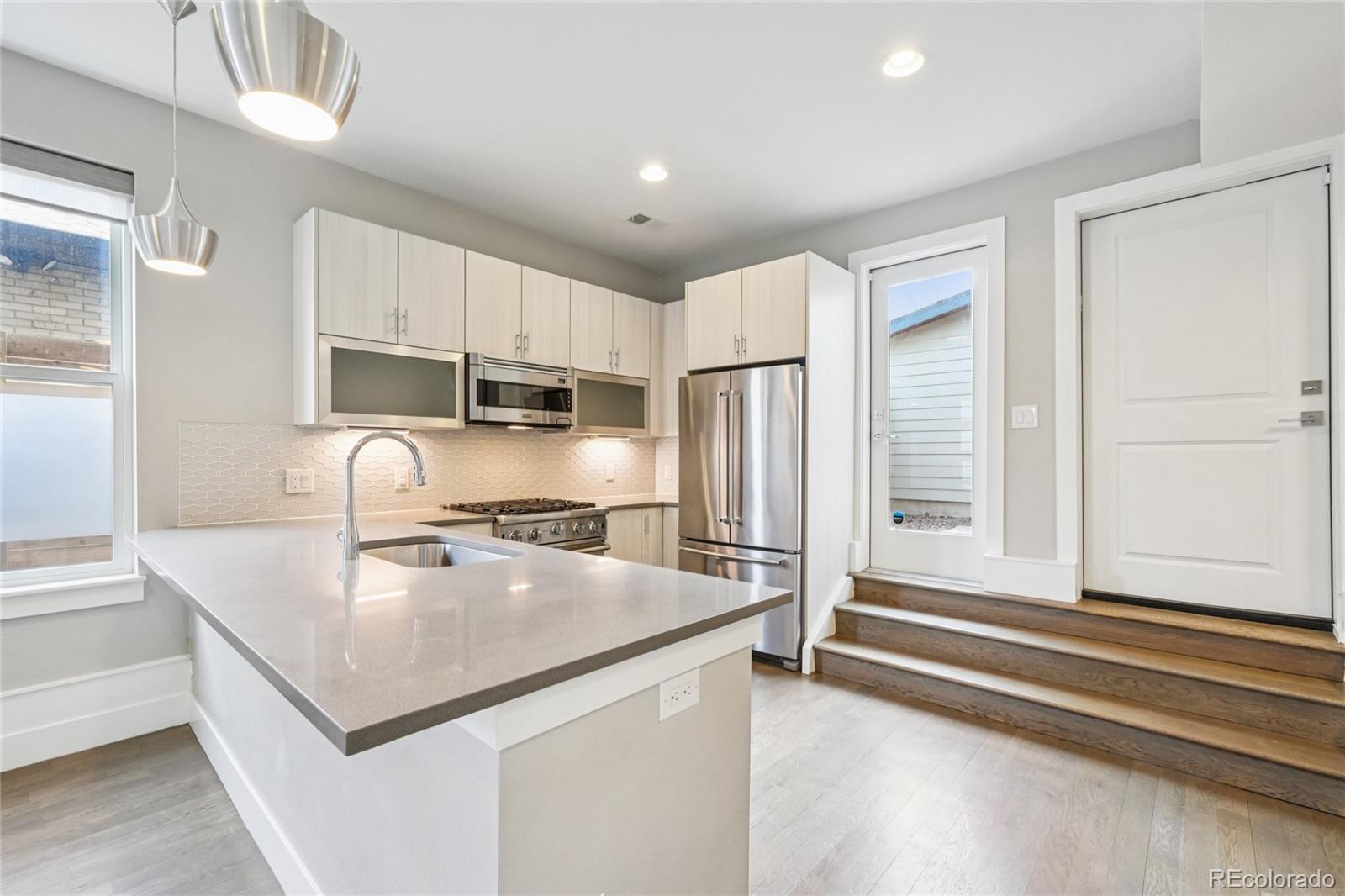 MLS Image #6 for 558  madison street,denver, Colorado