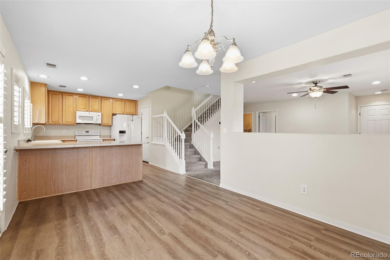 MLS Image #12 for 11899  oak hill way,commerce city, Colorado