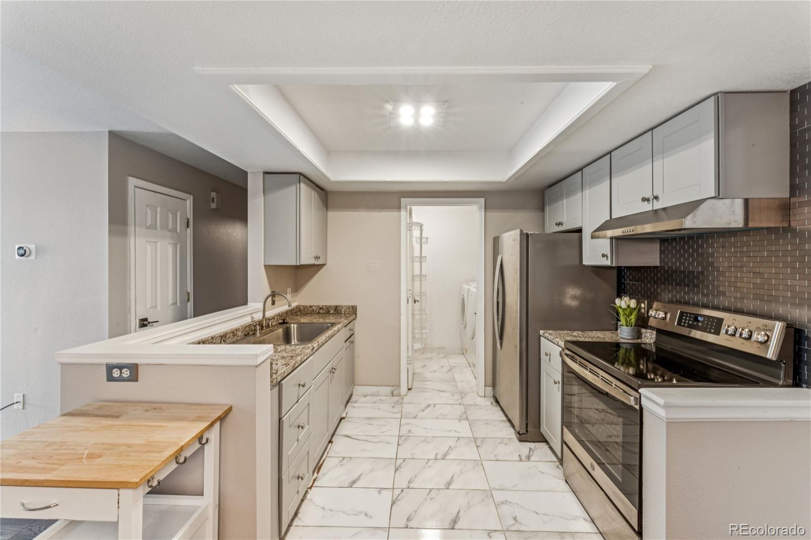 MLS Image #10 for 2181 s troy way,aurora, Colorado