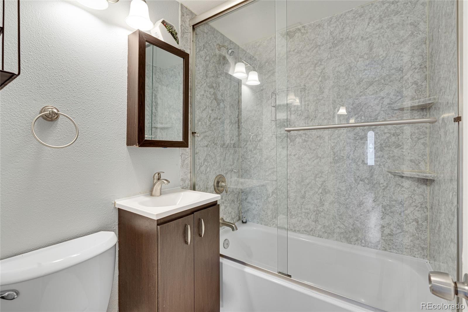 MLS Image #14 for 1301 s wolff street,denver, Colorado