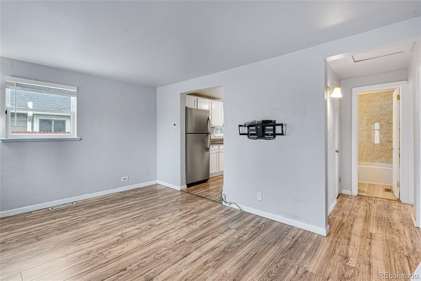 MLS Image #6 for 1301 s wolff street,denver, Colorado