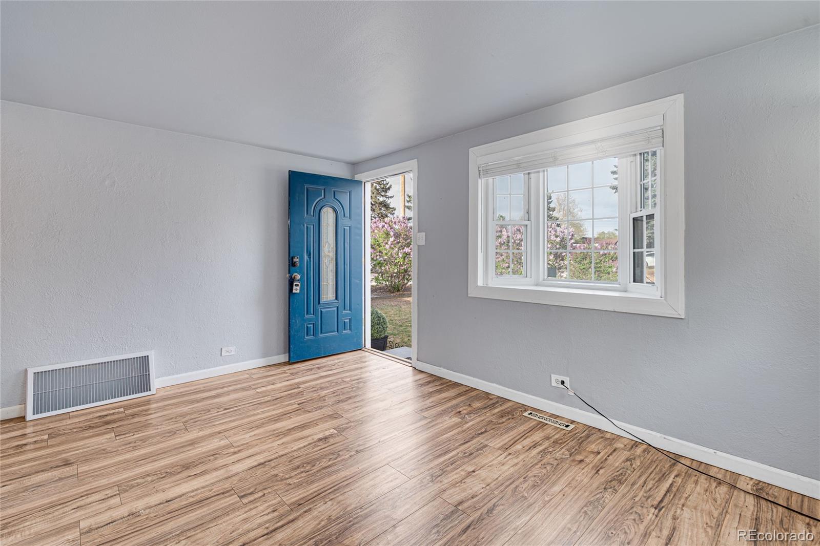 MLS Image #7 for 1301 s wolff street,denver, Colorado