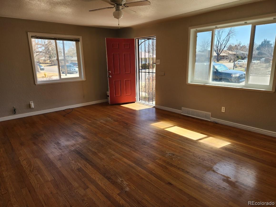 MLS Image #2 for 5455 e 36th avenue,denver, Colorado