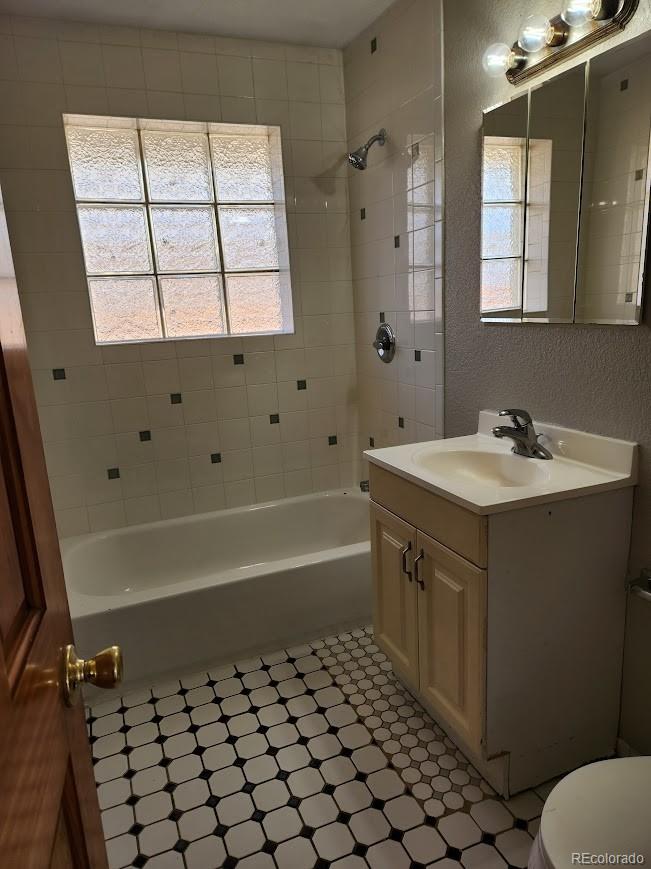 MLS Image #7 for 5455 e 36th avenue,denver, Colorado