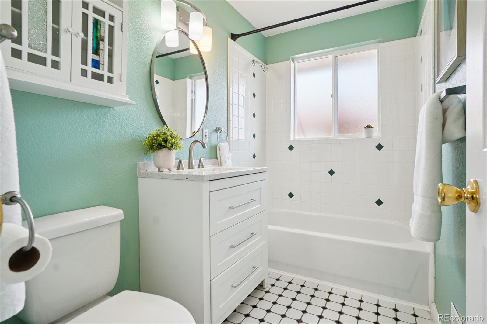 MLS Image #9 for 5457 e 36th avenue,denver, Colorado