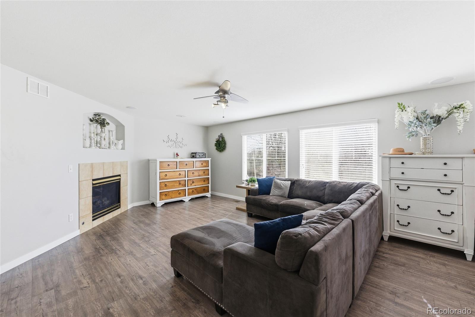 MLS Image #14 for 2579 s jebel way,aurora, Colorado