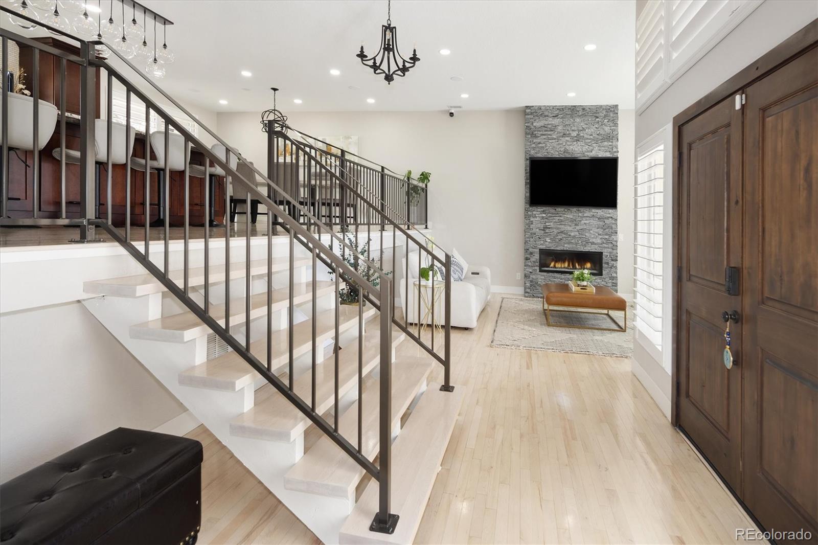 MLS Image #3 for 7301 e jarvis place,denver, Colorado