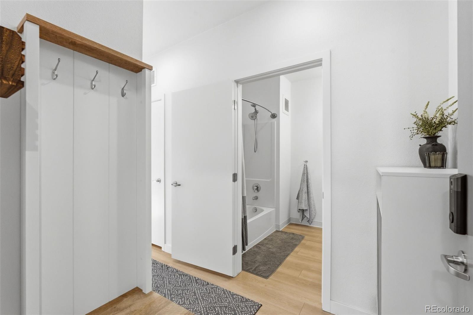 MLS Image #11 for 5702  central park boulevard,denver, Colorado